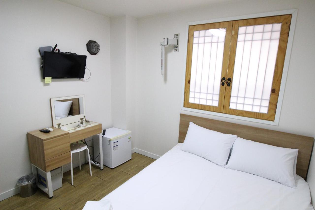 Hotel Golden Park Myeongdong Сеул Экстерьер фото