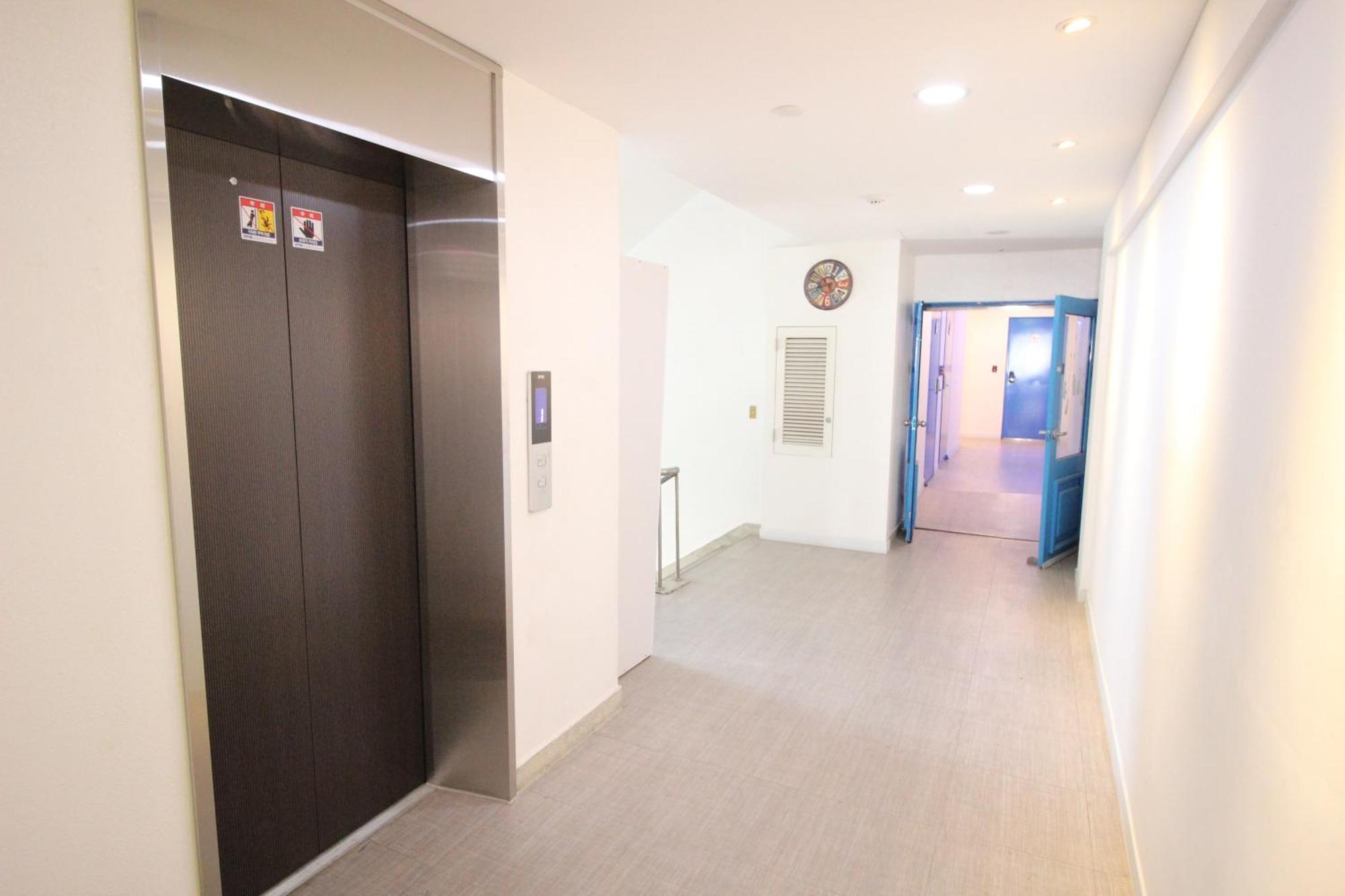 Hotel Golden Park Myeongdong Сеул Экстерьер фото