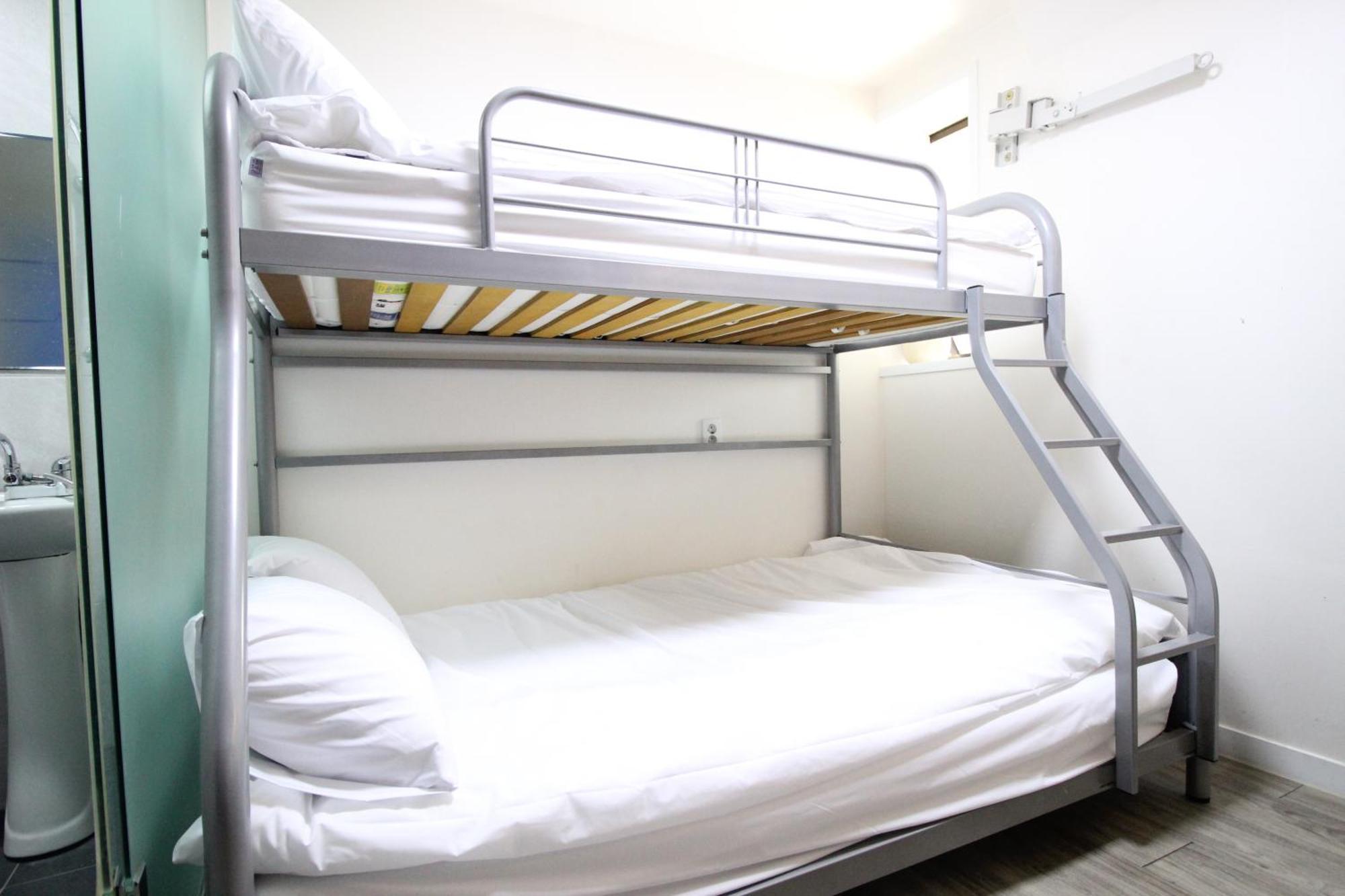 Hotel Golden Park Myeongdong Сеул Экстерьер фото