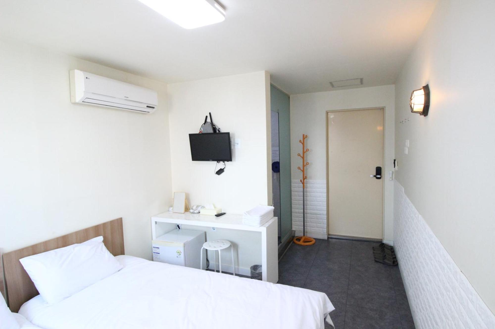 Hotel Golden Park Myeongdong Сеул Экстерьер фото