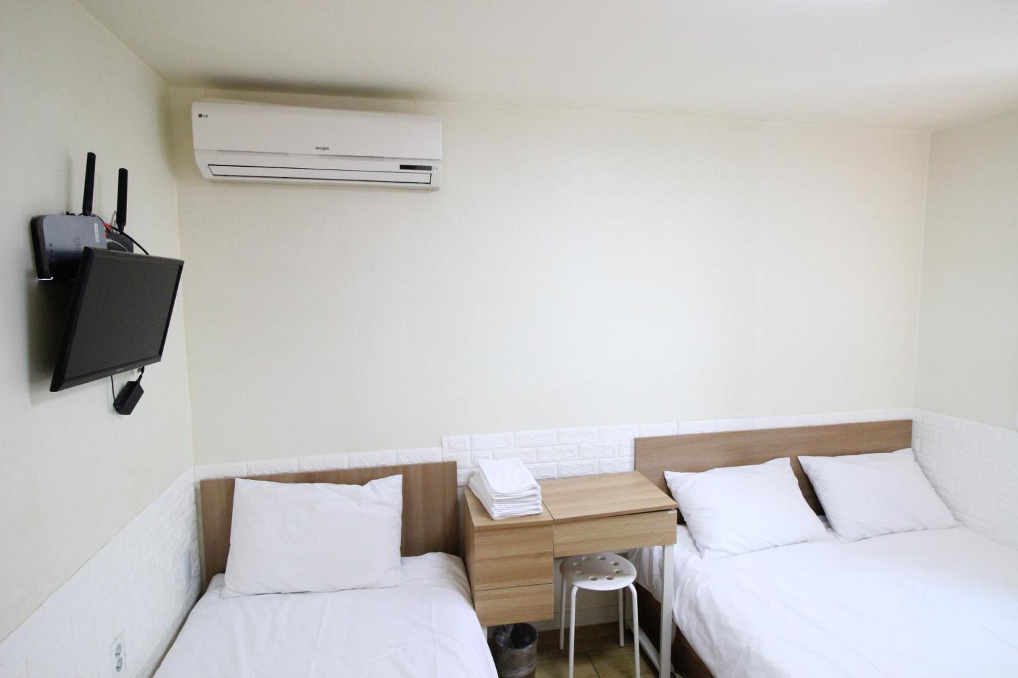 Hotel Golden Park Myeongdong Сеул Экстерьер фото